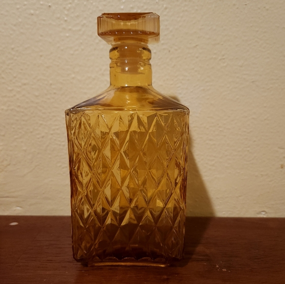 Vintage Amber Diamond Point Glass Decanter - Picture 11 of 16